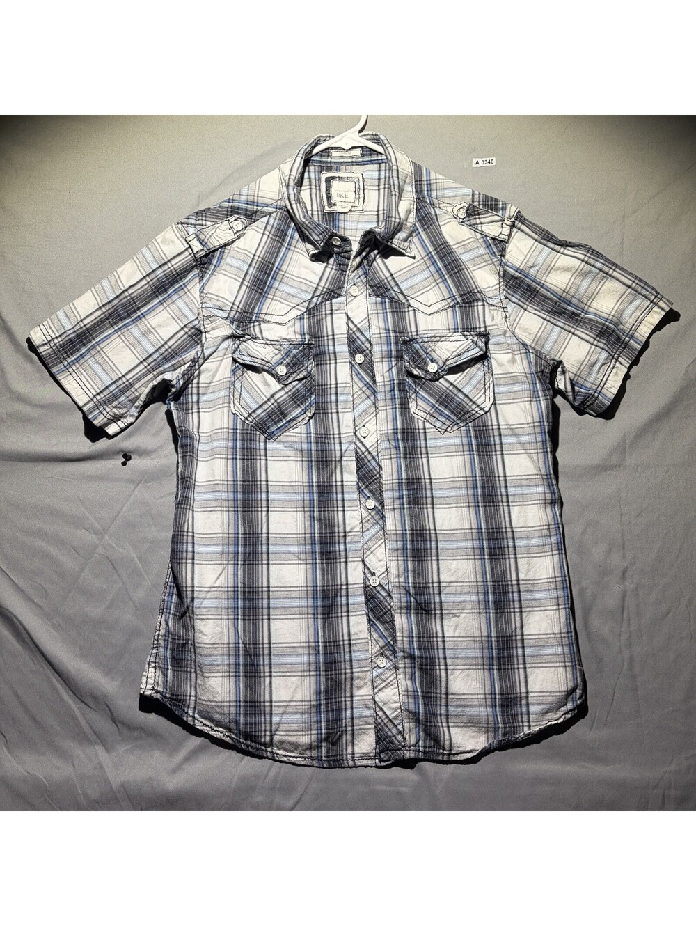BKE Short Sleeve Button Up Shirt Mens L Slim Fit Buckle Western Rodeo
